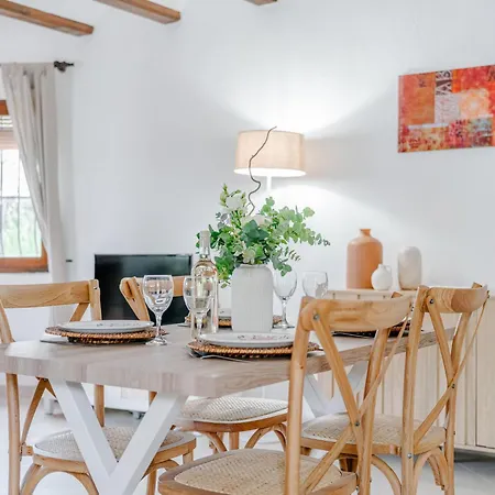 Les Canyes By Interhome فيلة *