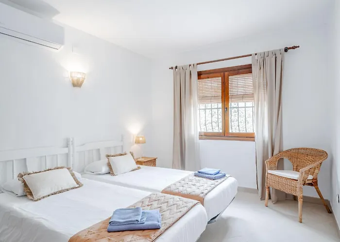 Les Canyes By Interhome